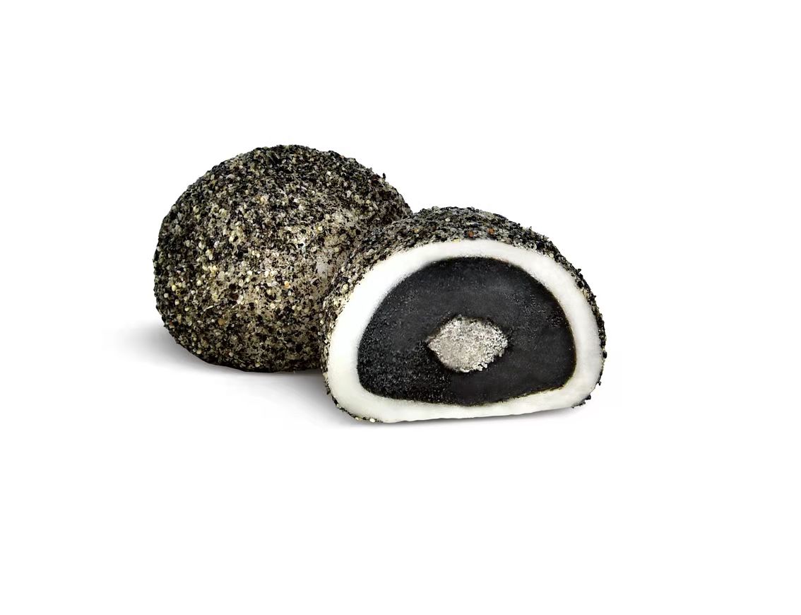 japanese-products_black-sesame-flavored-mochi-Y4L231PEb3u5KQD1.jpg
